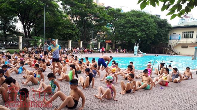 Hà Nội phổ cập bơi miễn phí cho học sinh phổ thông dịp hè ảnh 2